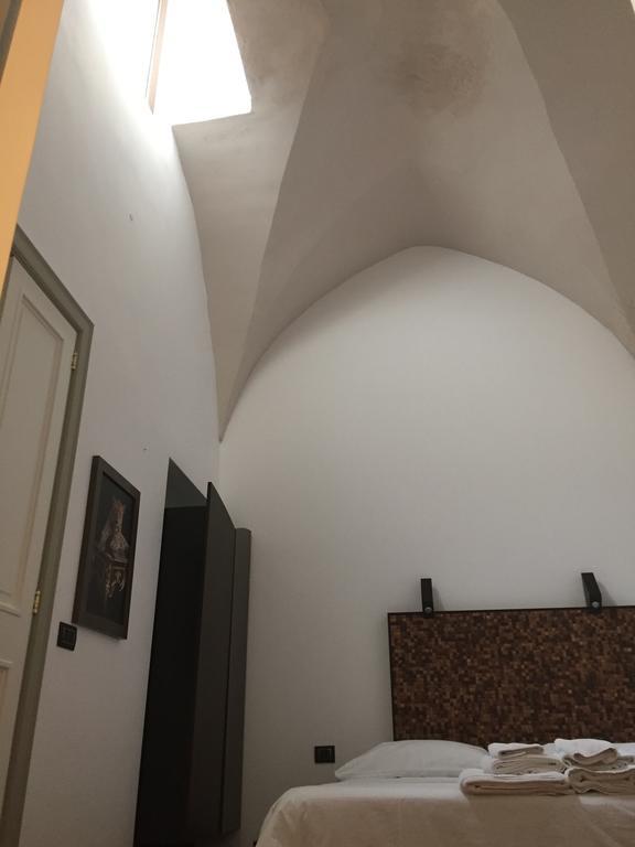 Alvino Suite And Breakfast Lecce Exterior photo